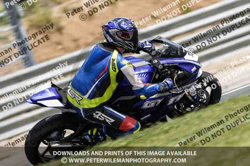 cadwell no limits trackday;cadwell park;cadwell park photographs;cadwell trackday photographs;enduro digital images;event digital images;eventdigitalimages;navarra;no limits trackdays;peter wileman photography;racing digital images;trackday digital images;trackday photos